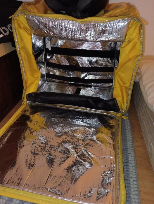 Mochila térmica Glovo + Capacete