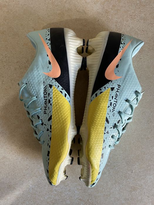 Бутси Nike Phantom GT2 Academy FG/MG