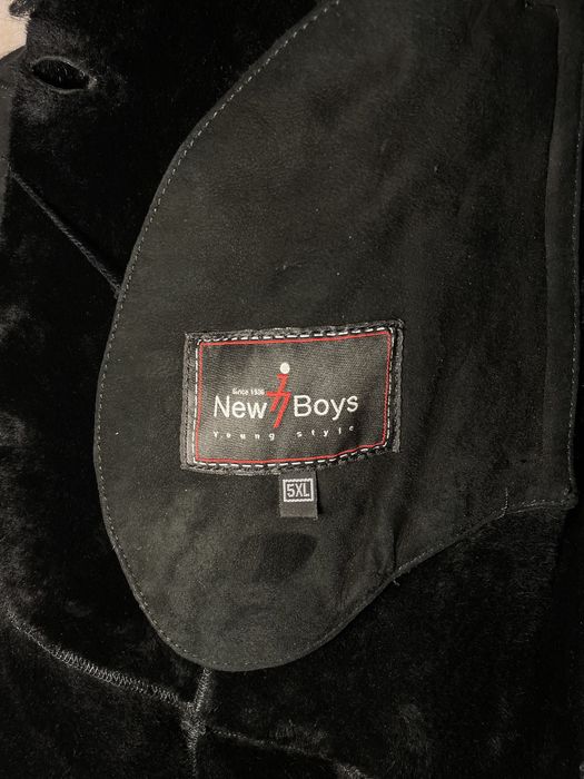 Жіноча зимова дублянка, з каптуром, чорна (нова)