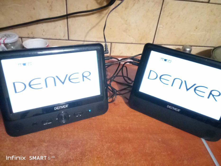 2 szt DVD samochodowych DENVER z uchwytami