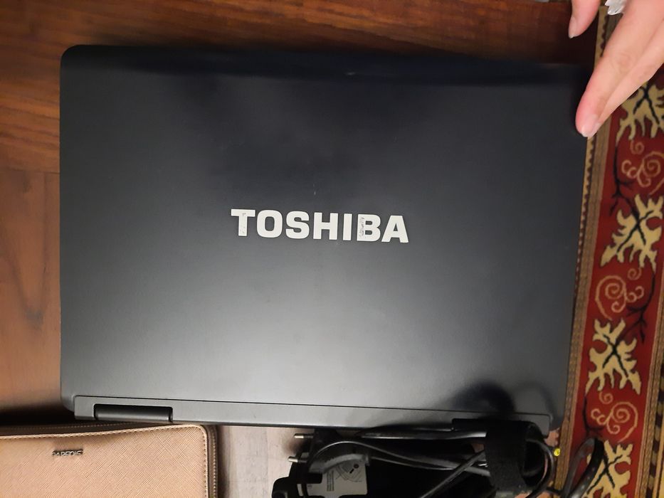 PC Toshiba Satellite L40 - 15 Gb