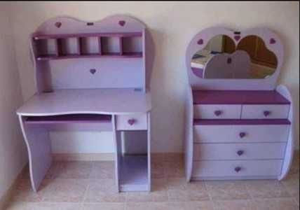 Móveis: Cama + Mesa de cabeceira+ Secretária+ Comoda + colchão