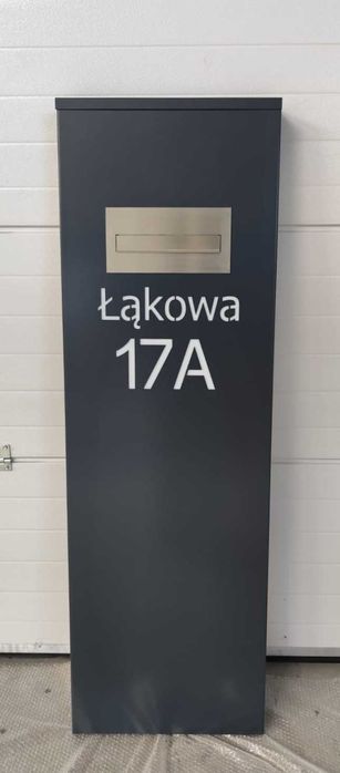 Brama wjazdowa słupek multimedialny na listy MAT-MET PRODUCENT