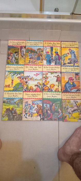 Livros ( os cinco ) e ( os sete )