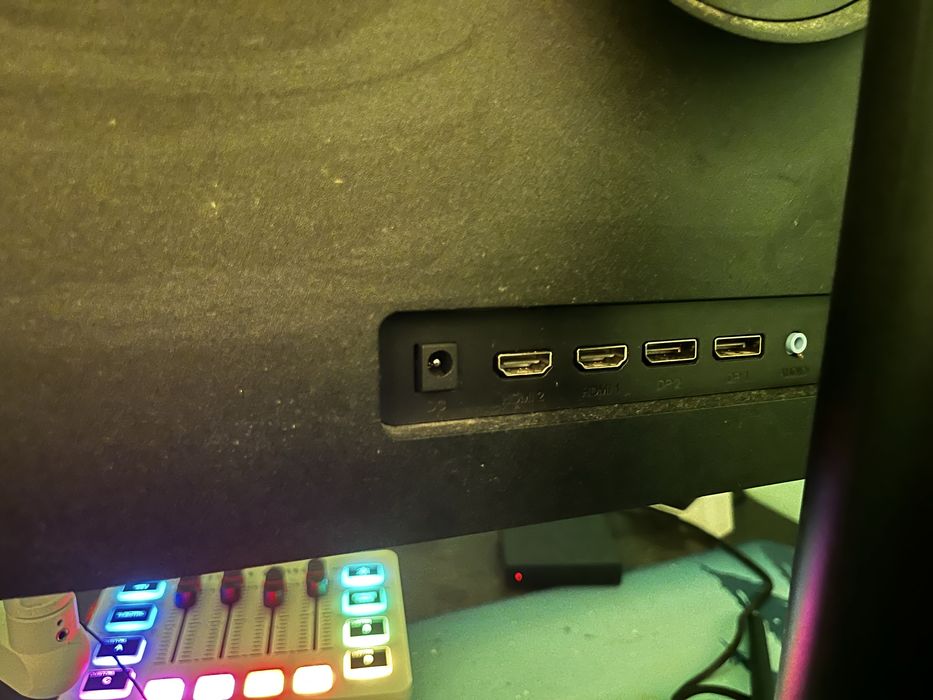 Монітор Qube Overlord G27Q180 27\" IPS 180Гц на запчастини/ремонт