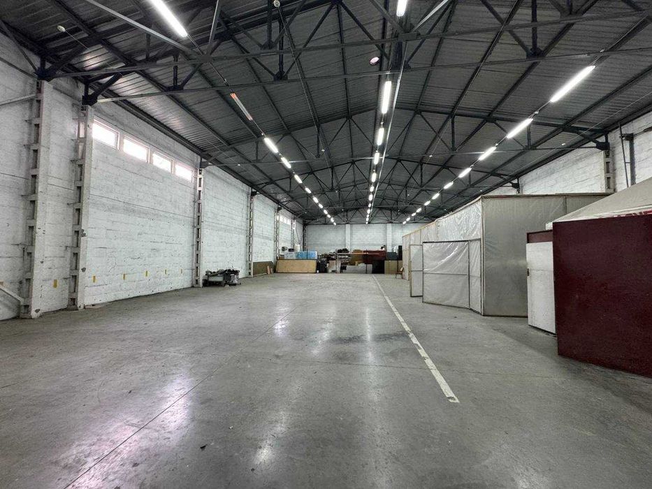 Продаж складського приміщення 2030 м2 Дарницький район м. Київ  БЕЗ %