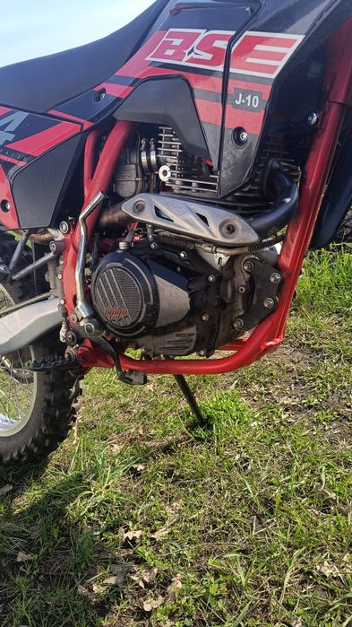 Мотоцикл Эндуро BSE J10 як новий