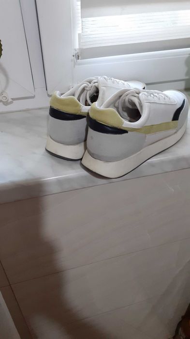 Buty sportowe adidasy