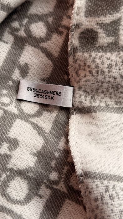 Damski szalik bardzo miekki