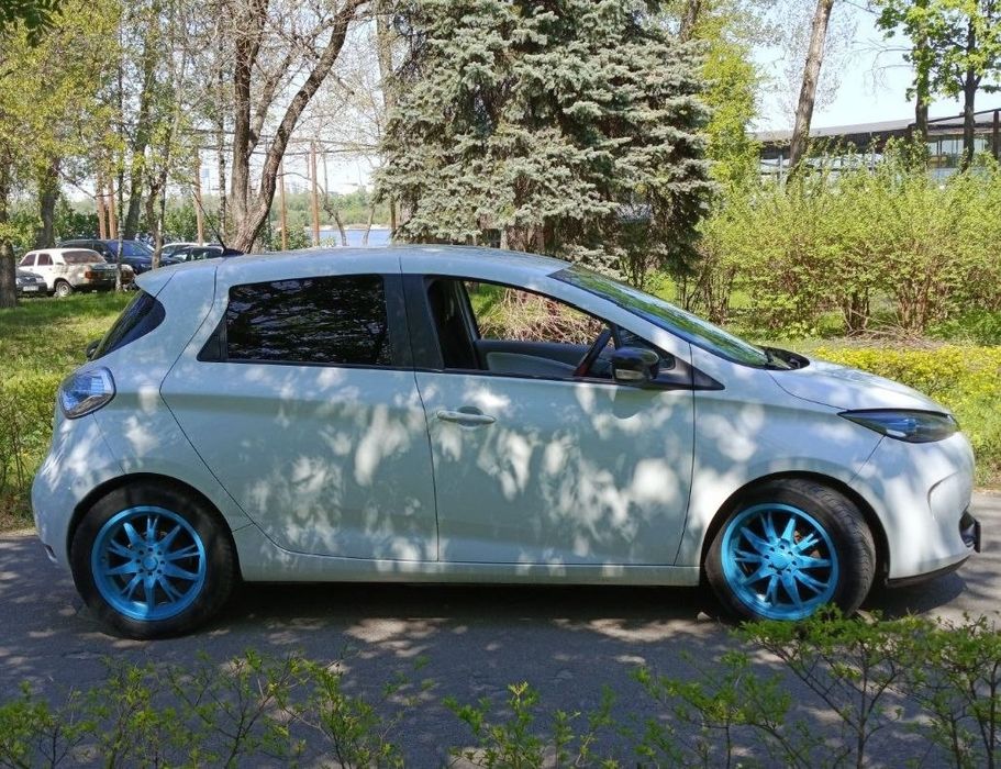 Renault  zoe 2015