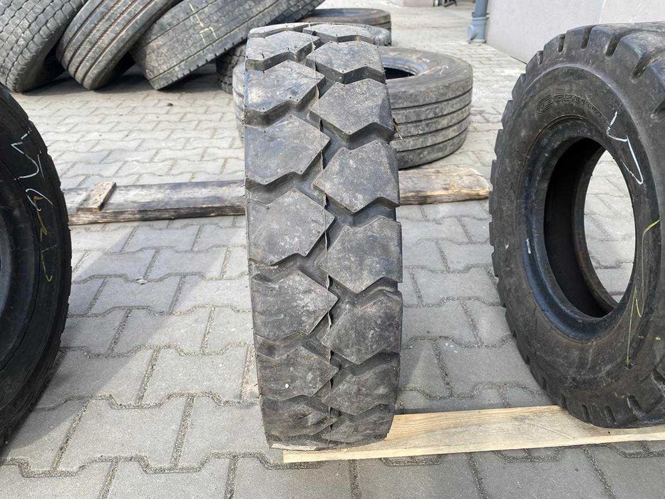 Opony 7.00-12, 7.00R12 TRELLEBORG T-900 Do Wózka Widłowego 100% bieżnika
