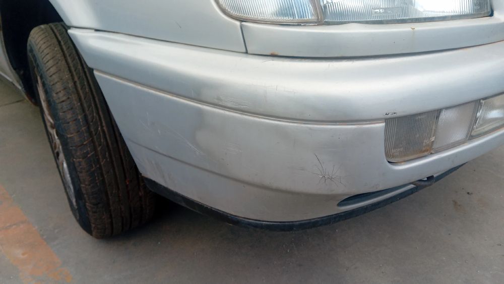 Pára-choques frente VOLKSWAGEN Passat (3A2, 35I)