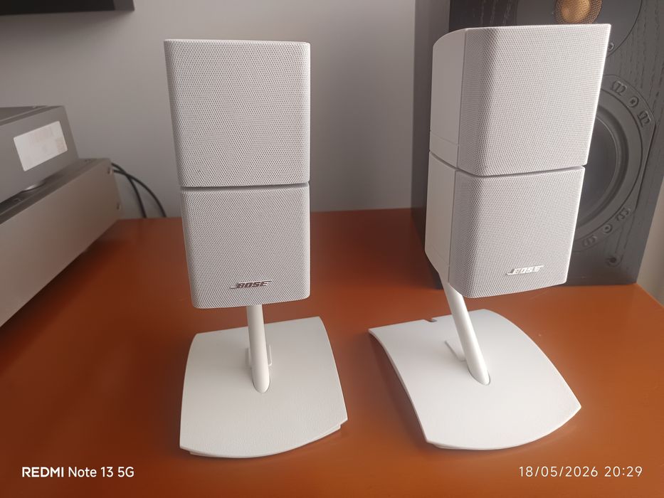 Colunas satélites Bose