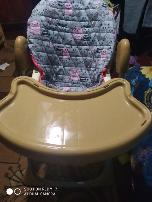 Продам стільчик для годування