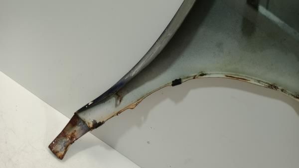 Guarda-lamas esquerdo NISSAN Pick Up II (D21)