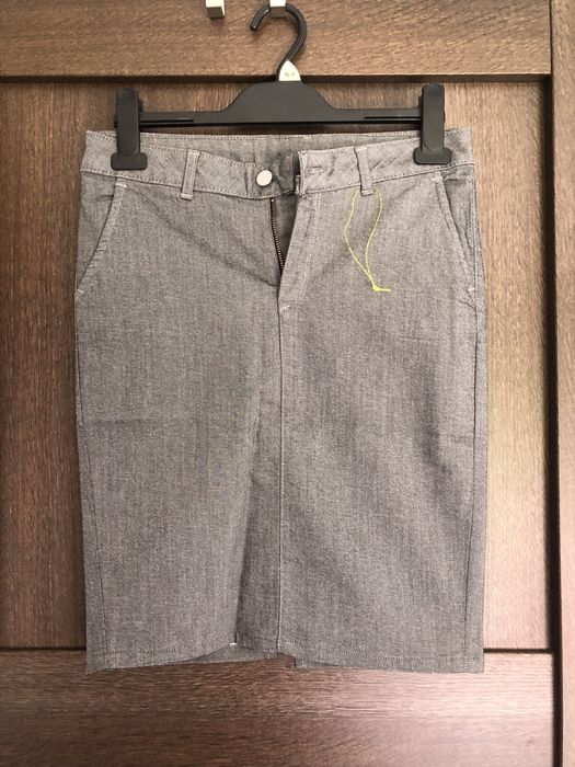 Spódnica ołówkowa 4F