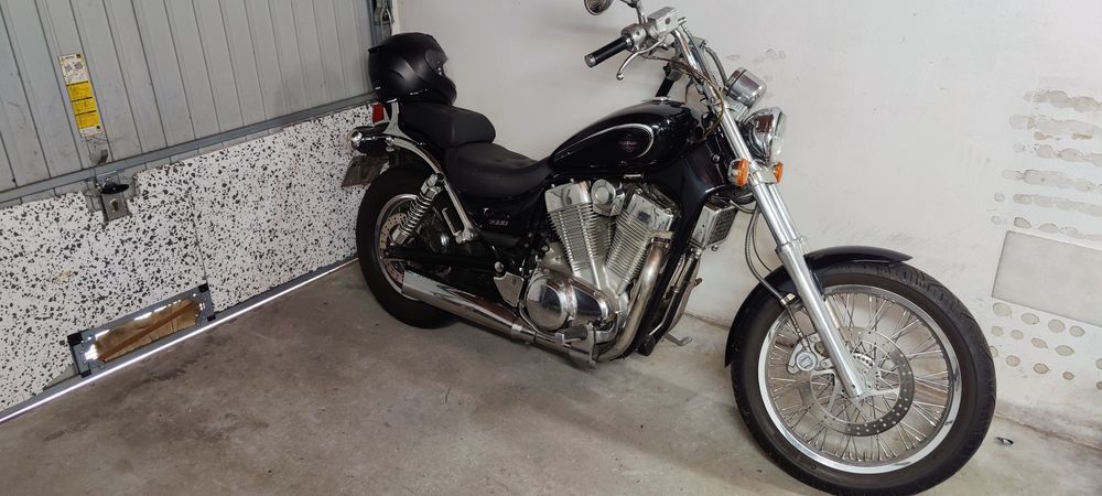 Suzuki vs 1400 Intruder