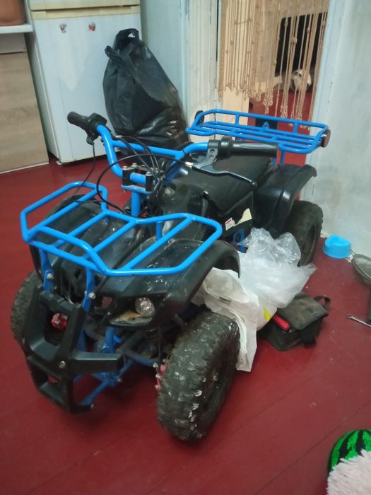 Продам дитячий електроквадроцикл терміново!