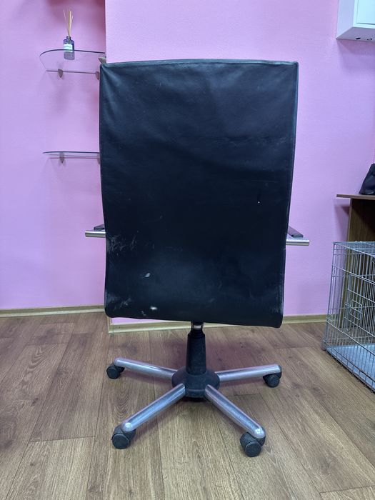 ПРОДАМ офисный стул