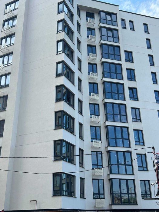 Продається 2 кім квартира в центральній частині міста .