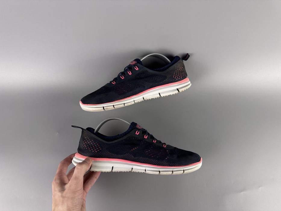 Розмір 39 25 см Жіночі кросівки Skechers Glider Harmony