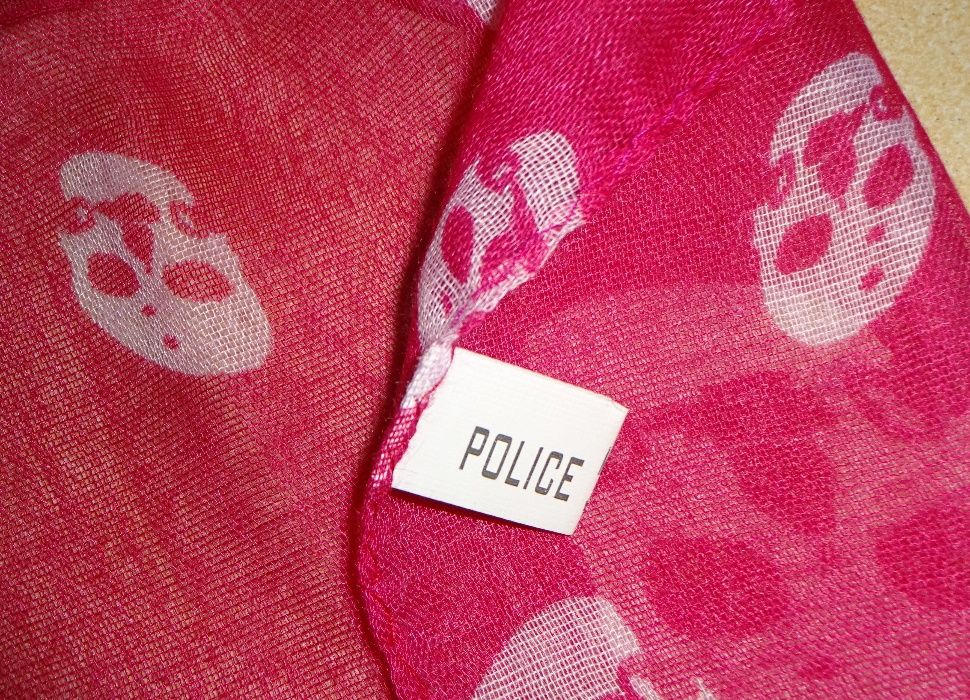 POLICE różowy szal szalik w białe czaszki chusta jak Alexander Mcqueen
