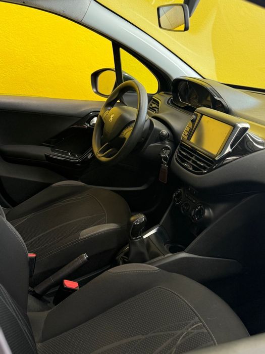 Peugeot 208 1.6 e-HDi Allure