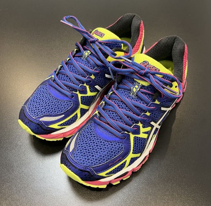 Крутезні asics kayano 21 

Практично ін
