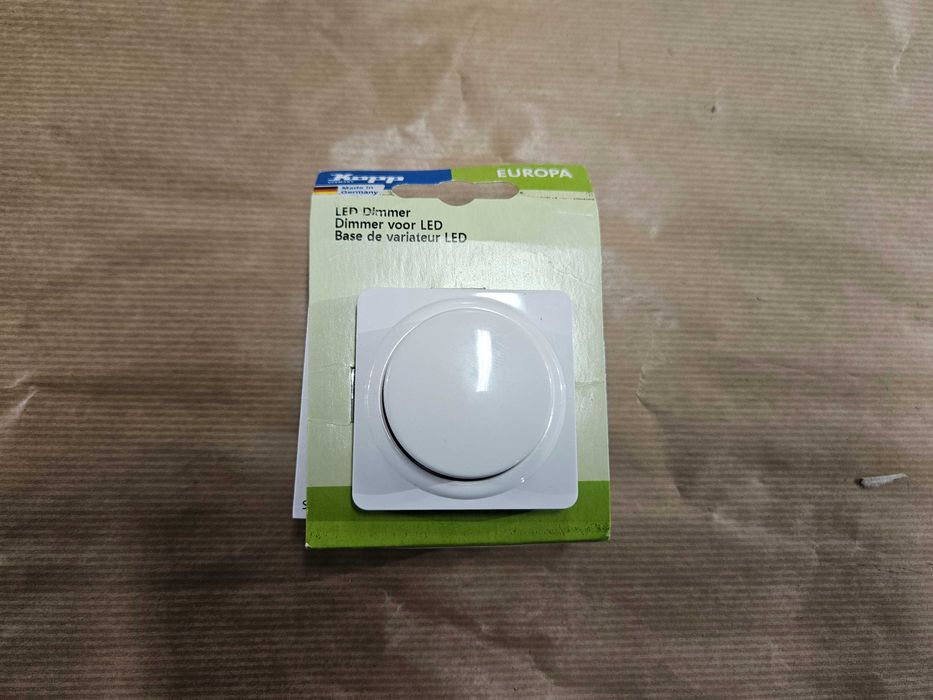 Ściemniacz podtynkowy Kopp 8475x13080