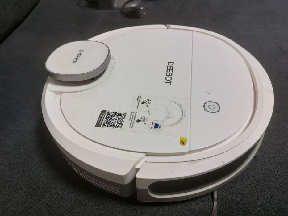 Миючий робот-пилосос Ecovacs Deebot OZMO 900 White