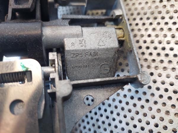 Puxador porta da mala PEUGEOT Partner II