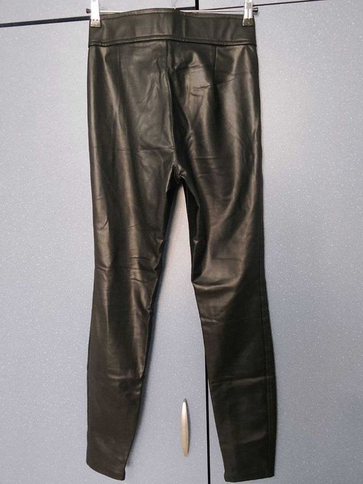 Продам чёрные брюки стрейч Zara