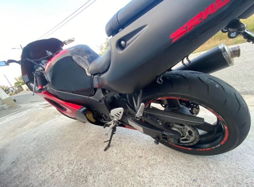 Suzuki GSXR 750 SRAD