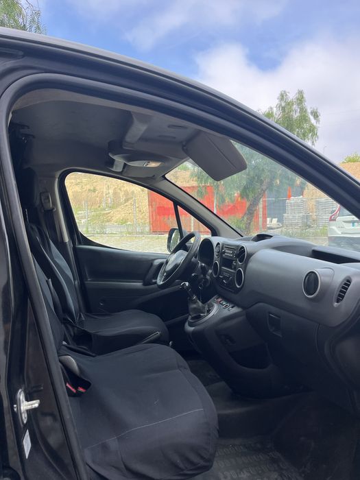 Citroën Berlingo 1.6 HDi 3 Lugares | Bola de Reboque | Muito Económica