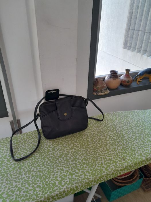 Vendo Malas de Senhora muito bonitas novas