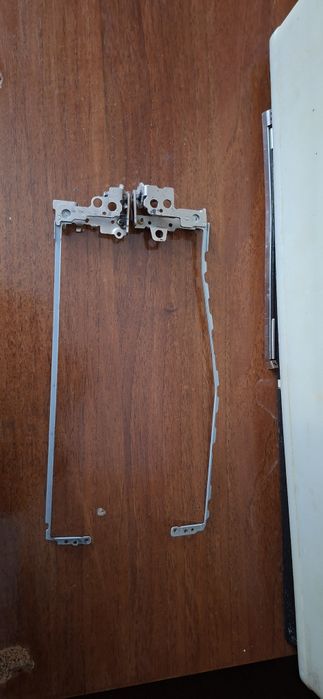 Петлі до ноудбука