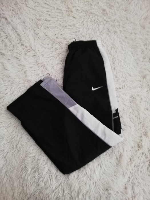 spodnie Nike 152 158 czarne spodnie Nike na 12 13 lat