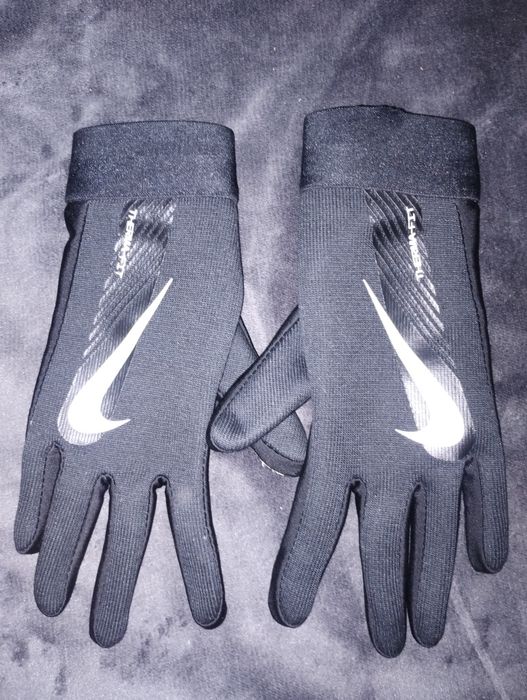 Рукавиці найк в чорному кольорі