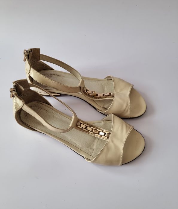 Buty sandały beżowe damskie z łańcuszkiem rozmiar 39