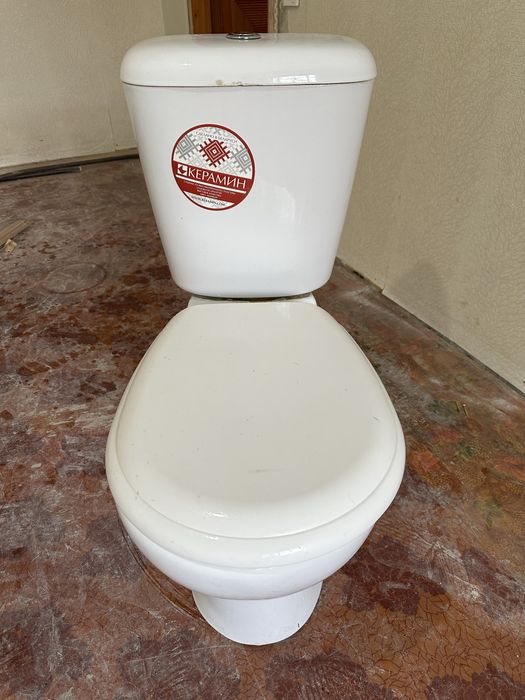 Продам унитаз-комплект б/у