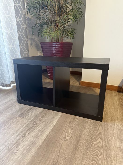 Estantes pretas IKEA