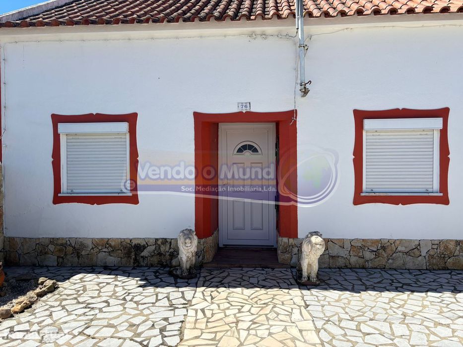 Moradia T2+1 em Mora (MOR092)