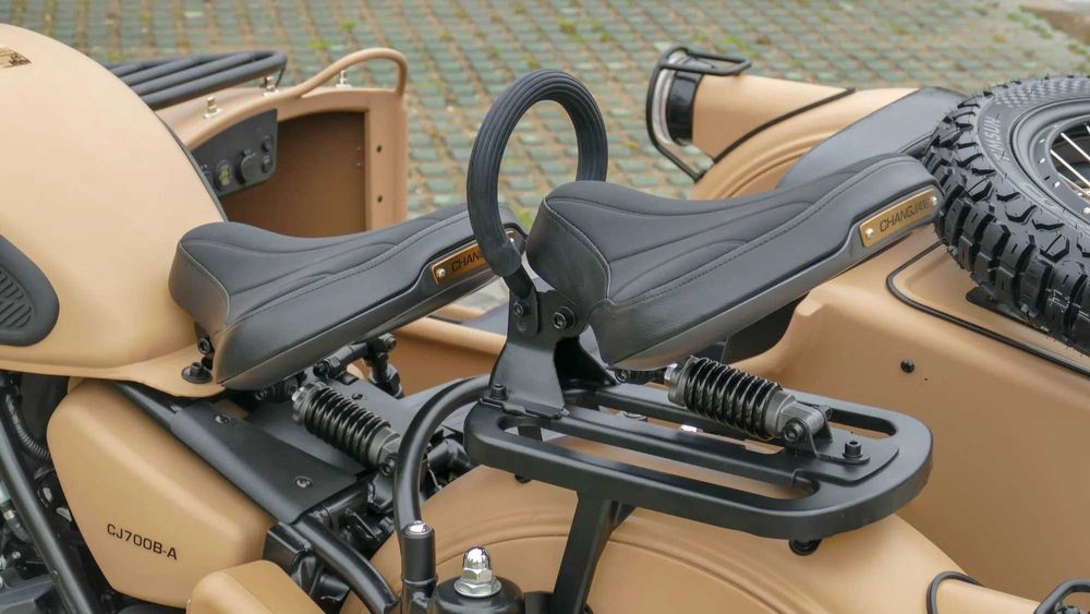 Chang Jiang CJ700 Siberian Express Sidecar