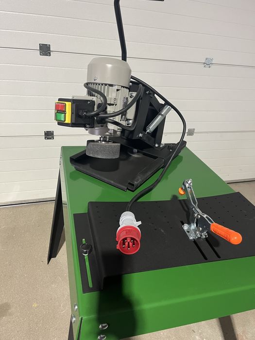 Ostrzałka noży przyczep samozbierajacych