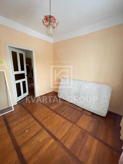 Продам будинок з газом в місті. СЕРТИФІКАТ ТАК  , 12 соток землі.