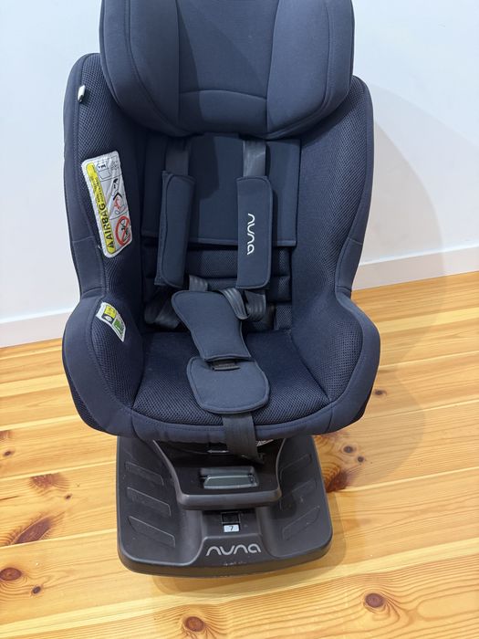 Fotelik dzieciecy Nuna Norr od 0-18 kg z bazą