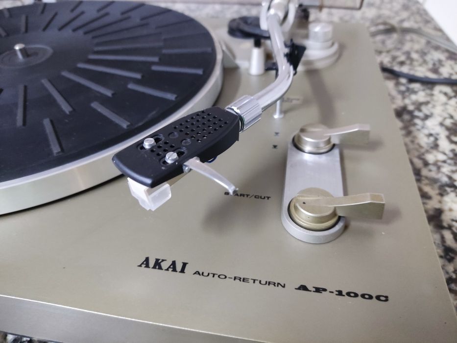 Akai AP 100 C Gira Discos