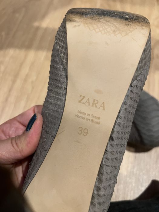 Sapatos Zara cinzentos