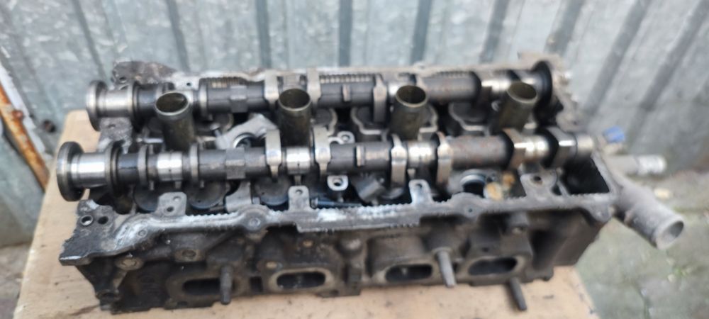 Nissan x-trail T30 2.5 Głowica cylindrów kompletna