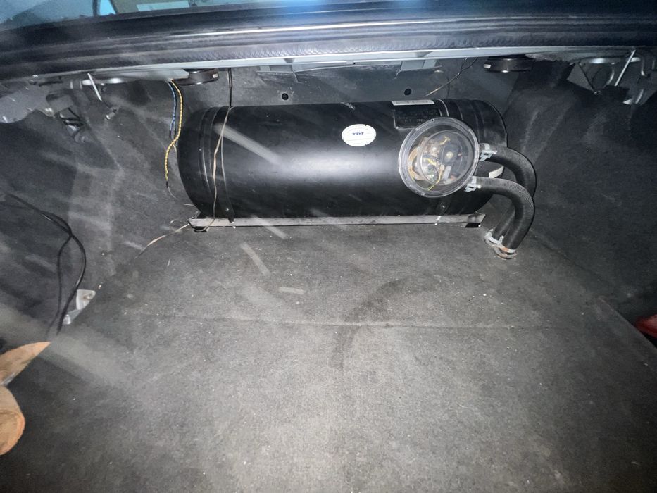 BMW E30 316i LPG bez rdzy !!